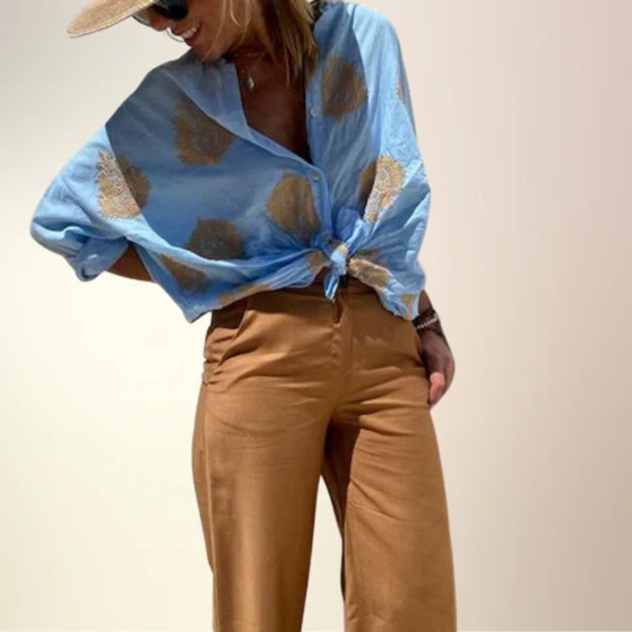 Christine™ – Blouse Légère et Élégante